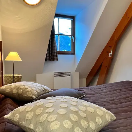 T2 Bis 40m2 5p. Vue. Balcon. Parking. Piscine Ete.