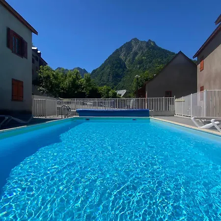 Apartment T2 Bis 40m2 5p. Vue. Balcon. Parking. Piscine Ete. Cauterets