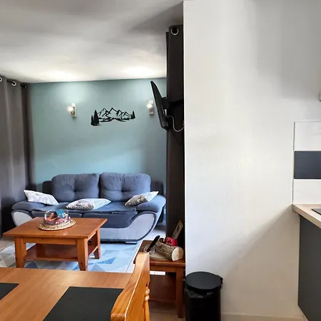 T2 Bis 40m2 5p. Vue. Balcon. Parking. Piscine Ete. *