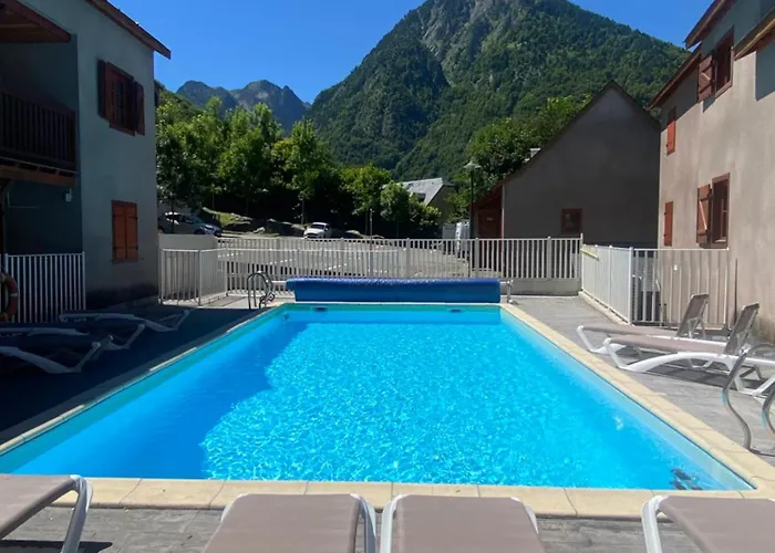 T2 Bis 40m2 5p. Vue. Balcon. Parking. Piscine Ete. Apartman