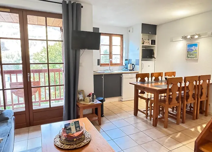 T2 Bis 40m2 5p. Vue. Balcon. Parking. Piscine Ete. Apartman *